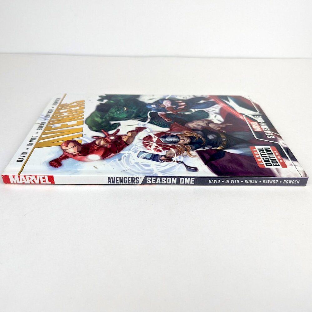 Avengers Season One Hardcover + Digital New and Sealed 2013, Marvel Comics - Picture 3 of 7